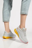 Kadın Spor Ayakkabı Gri Hafif Kalın Renkli Taban thumbnail 2