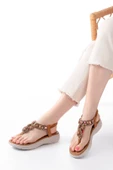 Dm-609 Taba Taşlı Arka Lastikli Parmak Arası Kadın Sandalet - 1