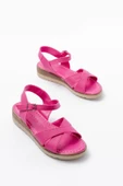 692-564 Fuşya Ortopedik Taban Çapraz Tokalı Kadın Sandalet thumbnail 3