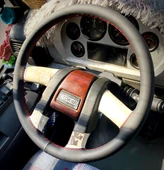 DİKİŞLİ DİREKSİYON KILIFI SİYAH DERİ KIRMIZI DİKİŞLİ OTOKAR OTOBÜS 2008 KASA İÇİN thumbnail 1