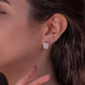 Baget Taşlı 925 Ayar Gümüş J Küpe thumbnail 2