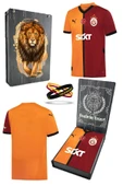 Galatasaray Orijinal 24/25 Parçalı 5 Yıldız Forma Spor Bileklik Set Aslan Baskı Hediye Ahşap Kutu thumbnail 1
