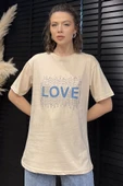 Bej Love Taşlı Bisiklet Yaka Kadın Tişört - 2