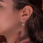 Kar Tanesi Tasarımlı Sallantılı 925 Ayar Gümüş Küpe thumbnail 2