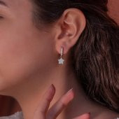 Yıldız Tasarımlı Sallantılı 925 Ayar Gümüş Küpe thumbnail 2