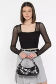 Siyah Kadın Kare Yaka Sırt Ve Kol Transparan Crop Top Bluz - 1