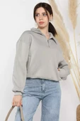 Gri Dik Yaka Yarım Fermuarlı Şardonlu Kadın Sweatshirt - 1