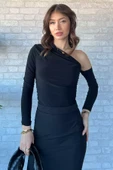 Siyah Kadın Omuz Ve Bel Drapeli Bluz - 2
