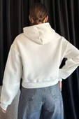 Beyaz Kapüşonlu Üç İplik Şardonlu Kadın Sweatshirt - 4