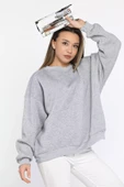 Gri Bisiklet Yaka Oversize Kadın Sweatshirt - 1