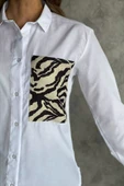 Beyaz Zebra İşlemeli Tarz Kadın Gömlek - 2