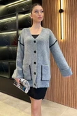 Gri Kadın Kol Katlamalı Şerit Desenli Triko Hırka - 2