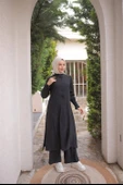 Düğmeli Yırtmaçlı Büzgü Kollu Uzun Tunik İkili Tesettür Eşofman Takımı - (38-46) - 71279 - Siyah thumbnail 2