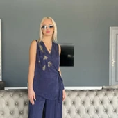 CUPRA KUMAŞ NAKIŞLI KRUVAZE YAKA BLUZ thumbnail 2