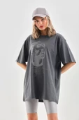Unisex Taş Desenli Oversize T-Shirt - Füme thumbnail 1