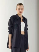 ÇİZGİLİ KUMAŞ NAKIŞ DETAYLI GÖMLEK - 2