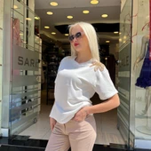 ÇİÇEK NAKIŞLI TİŞÖRT thumbnail 11