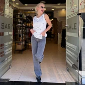 ASİMETRİK KESİM KELEBEK BONCUK NAKIŞLI TİŞÖRT thumbnail 5