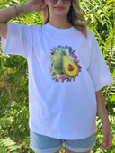 Kadın Beyaz Renkli Avokado Baskılı Oversize Tişört – Yazlık Rahat Kesim, %100 Pamuk thumbnail 1