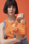 Benetton Turuncu Mini Boy Melissa Kadın El Çantası BNT 1449 thumbnail 2
