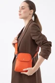 Benetton Turuncu Soft Line Deri Kadın Kol Çantası BNT 1479 thumbnail 2