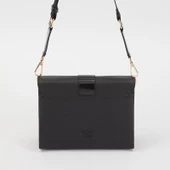 Levidor Siyah Zincir Toka Detaylı Kadın Omuz Çantası thumbnail 2