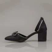 Trend Adımlar Siyah Taşlı Fiyonk Detaylı Kadın Saten Klasik Ayakkabı thumbnail 3