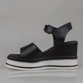 Trend Adımlar Siyah Tek Şerit Dolgu Topuk Kadın Sandalet thumbnail 3