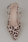 Trend Adımlar Krem Arkası Açık Leopar Desenli Kadın Klasik Ayakkabı thumbnail 5