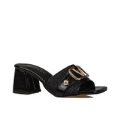 Trend Adımlar Siyah Hasır İşlemeli Rugan Kadın Klasik Terlik thumbnail 2