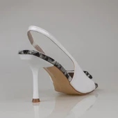 Trend Adımlar Beyaz Rugan Burnu Açık Leopar Taşlı Klasik Ayakkabı thumbnail 4