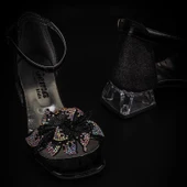 Trend Adımlar Siyah Kısa Topuklu Kemerli Kız Çocuk Klasik Ayakkabı thumbnail 5