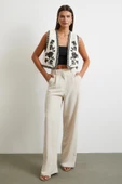 Nakışlı Oversize Yelek Krem thumbnail 2