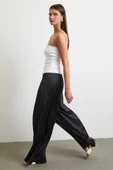 Beli Lastikli Geniş Paça Büzgülü Pantolon Siyah thumbnail 1