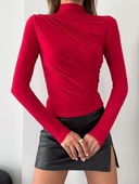 Kadın Uzun Kollu Omuz Büzgü Detay Vanezia Kumaş Bluz thumbnail 5