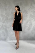 Siyah Boyundan Geçmeli Elbise thumbnail 1