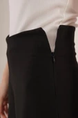 Bol Paça Yandan Fermuarlı Siyah Kumaş Pantolon thumbnail 3