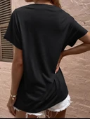 Kadın Tek Omuzu Açık Düğme Detaylı Salaş Viskon Bluz thumbnail 3