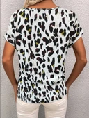 Kadın Kısa Kollu V Yaka Leopar Desen Krep Bluz thumbnail 2