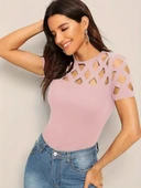 Kadın Kısa Kollu Baklava Desen Lazer Kesim Ithal Krep Bluz thumbnail 4