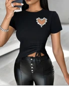 Kadın Kısa Kollu Bisiklet Yaka Kalp Taş Detaylı Viskon Bluz thumbnail 3