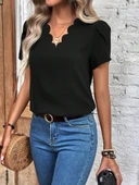 Kadın Kısa Kollu Lazer V Yakalı Ithal Krep Bluz thumbnail 2