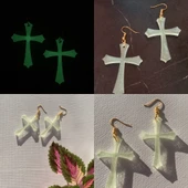 Fosforlu Yeşil Neon Haç ve Kılıç Şekil Gold Aksesuarlı Küpe El Yapımı Epoksi Hediyelik thumbnail 1