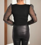 Kadın Uzun Kollu Omuz Inci Kollar Tül Detay Viskon Bluz thumbnail 11