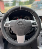 DİKİŞLİ DİREKSİYON KILIFI SİYAH DERİ NOKTALI DERİ GRİ YÜZÜK GRİ DİKİŞLİ OPEL ASTRA İÇİN - 1