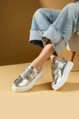 Pembe Potin Çift Bant Taş Detaylı Kalın Taban Kadın Sneaker 001-8282-24 - 9