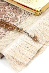 50 ADET - İsim Baskılı Ciltli Yasin Kitabı - Seccade - Kristal Tesbih Set - Dini Hediye thumbnail 2