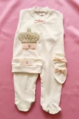 Kurdele Detaylı Taş Işlemeli Beyaz 3'lü Bebek Tulum Seti thumbnail 8