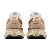 New Balance 9060 Sparrow Flat Taupe thumbnail 4