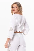 Uzun Kol Günışığı Büzgü Detaylı Yazlık Müslin Bluz Beyaz Byz S/M Beyaz thumbnail 2